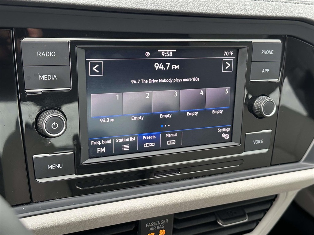 2023 Volkswagen Jetta 1.5T SE photo 2