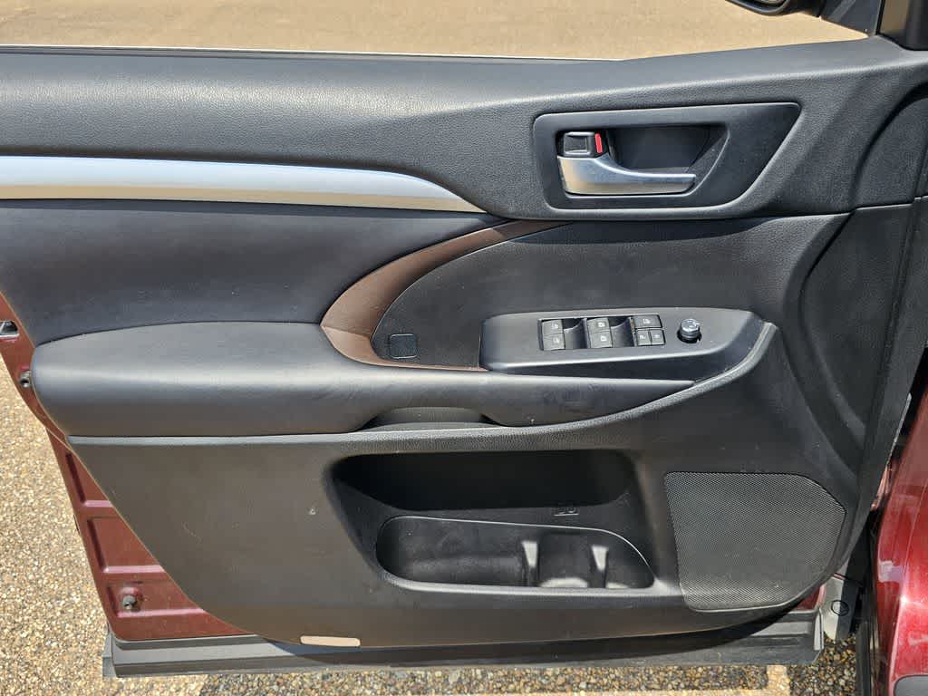 2019 Toyota Highlander XLE photo 15