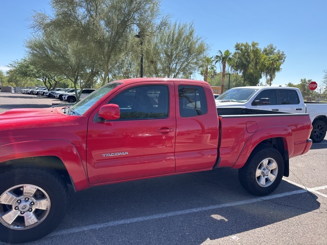2008 Toyota Tacoma PreRunner photo 2