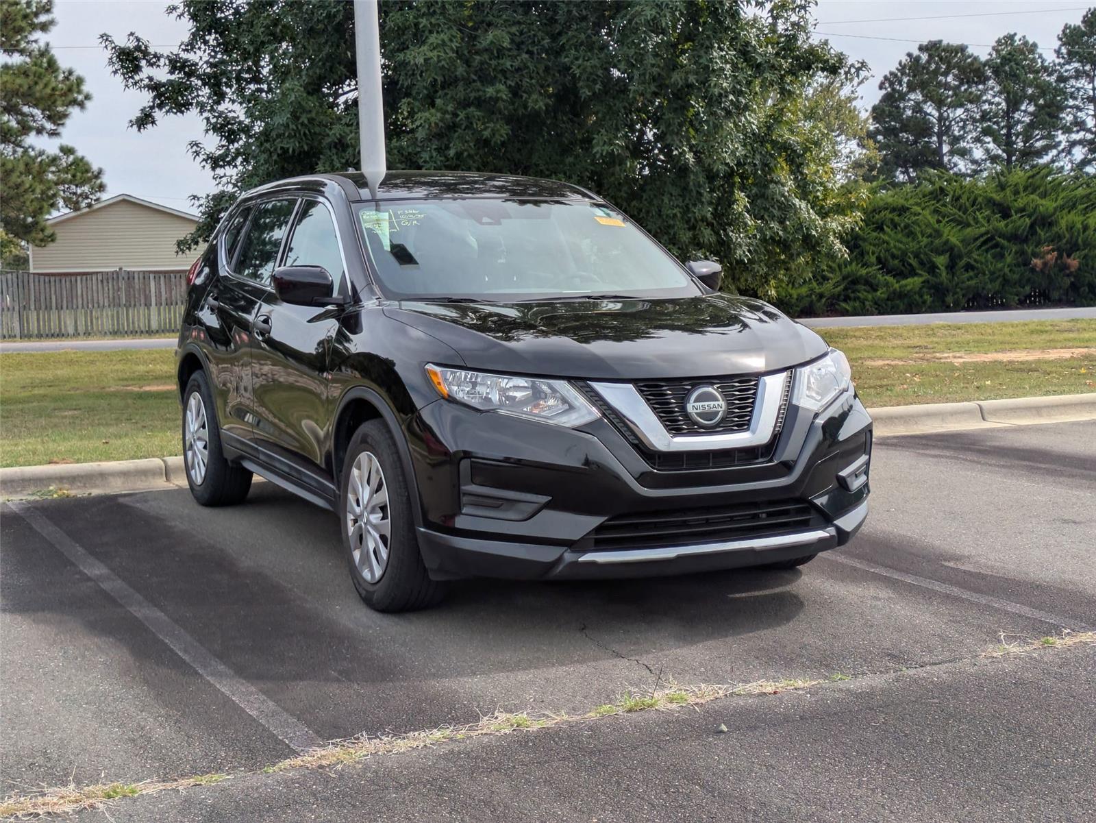 2020 Nissan Rogue S photo 2