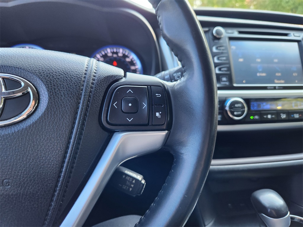 2014 Toyota Highlander Limited photo 16