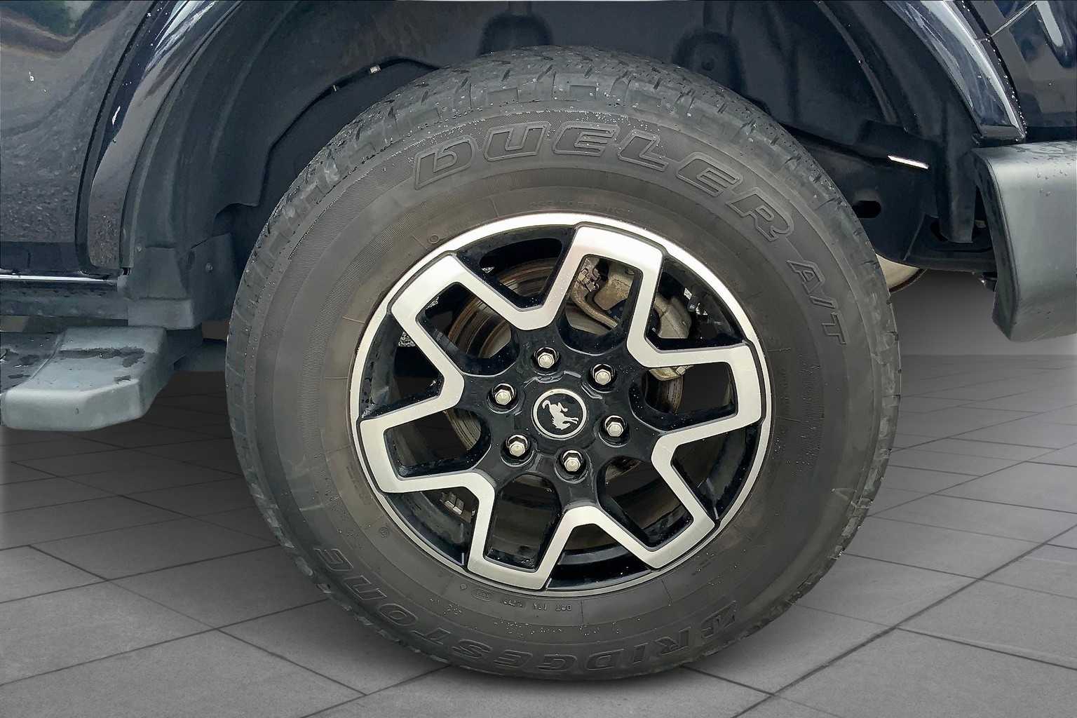 2021 Ford Bronco Outer Banks photo 9