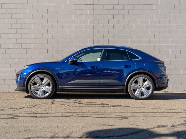 Used 2024 Porsche Macan Base with VIN WP1AA2XA6RL000202 for sale in Ann Arbor, MI