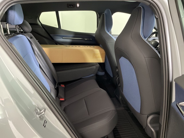 2025 Volvo EX30 Plus photo 27