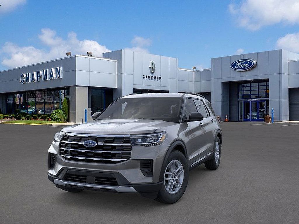 2025 Ford Explorer photo 2
