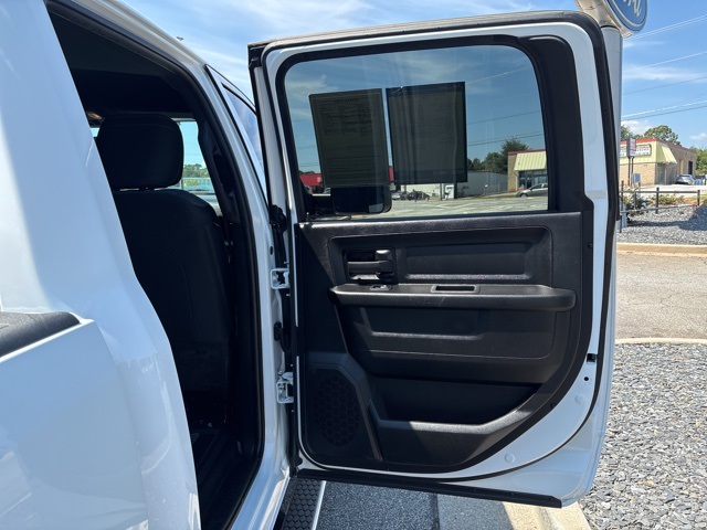 2022 Ram 3500 Tradesman photo 22