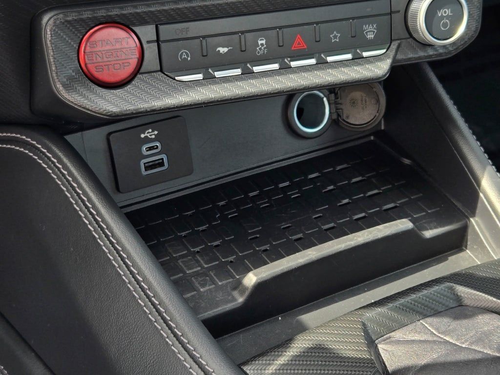 2024 Ford Mustang EcoBoost Premium photo 21