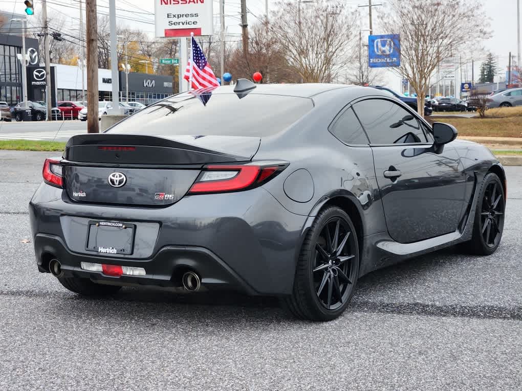 2023 Toyota GR86 Premium photo 3