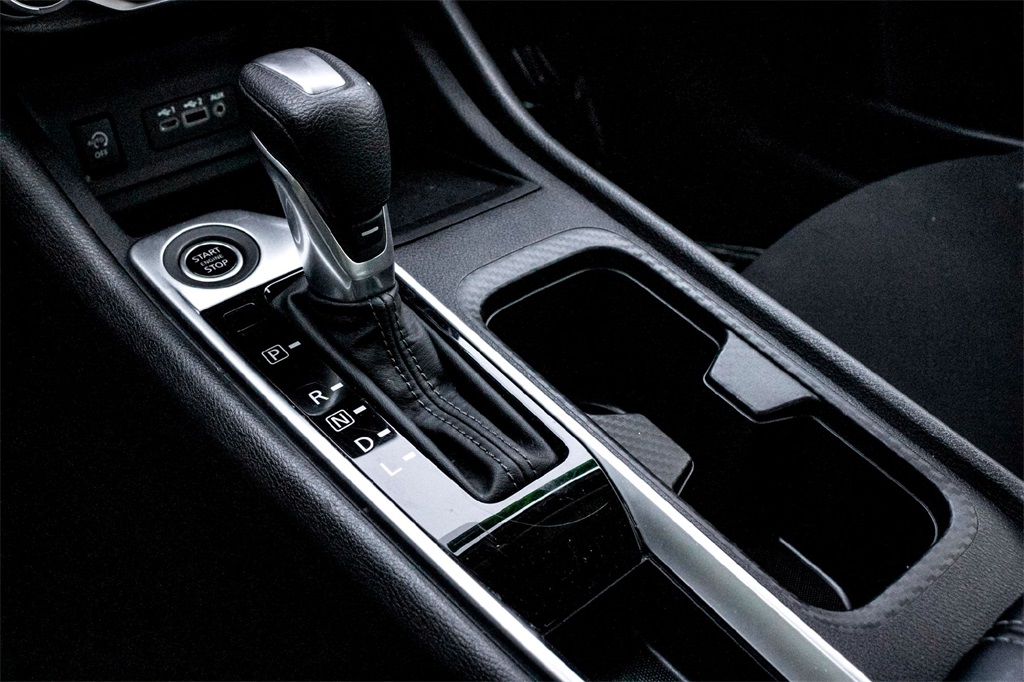 2025 Nissan Sentra SV photo 25