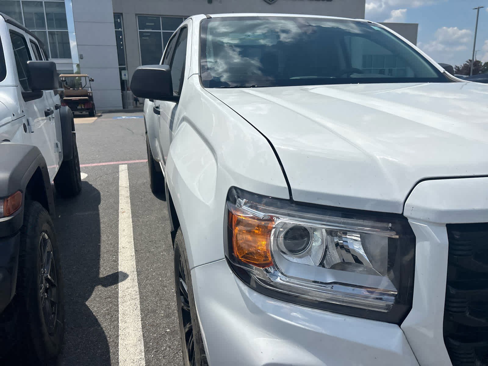 Used 2021 GMC Canyon Elevation Standard with VIN 1GTG5BENXM1110747 for sale in Little Rock