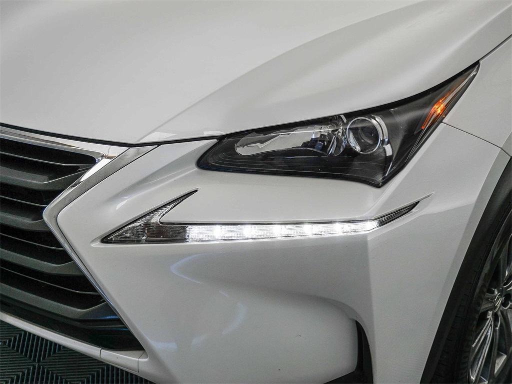 2017 Lexus NX 200t Luxury photo 5