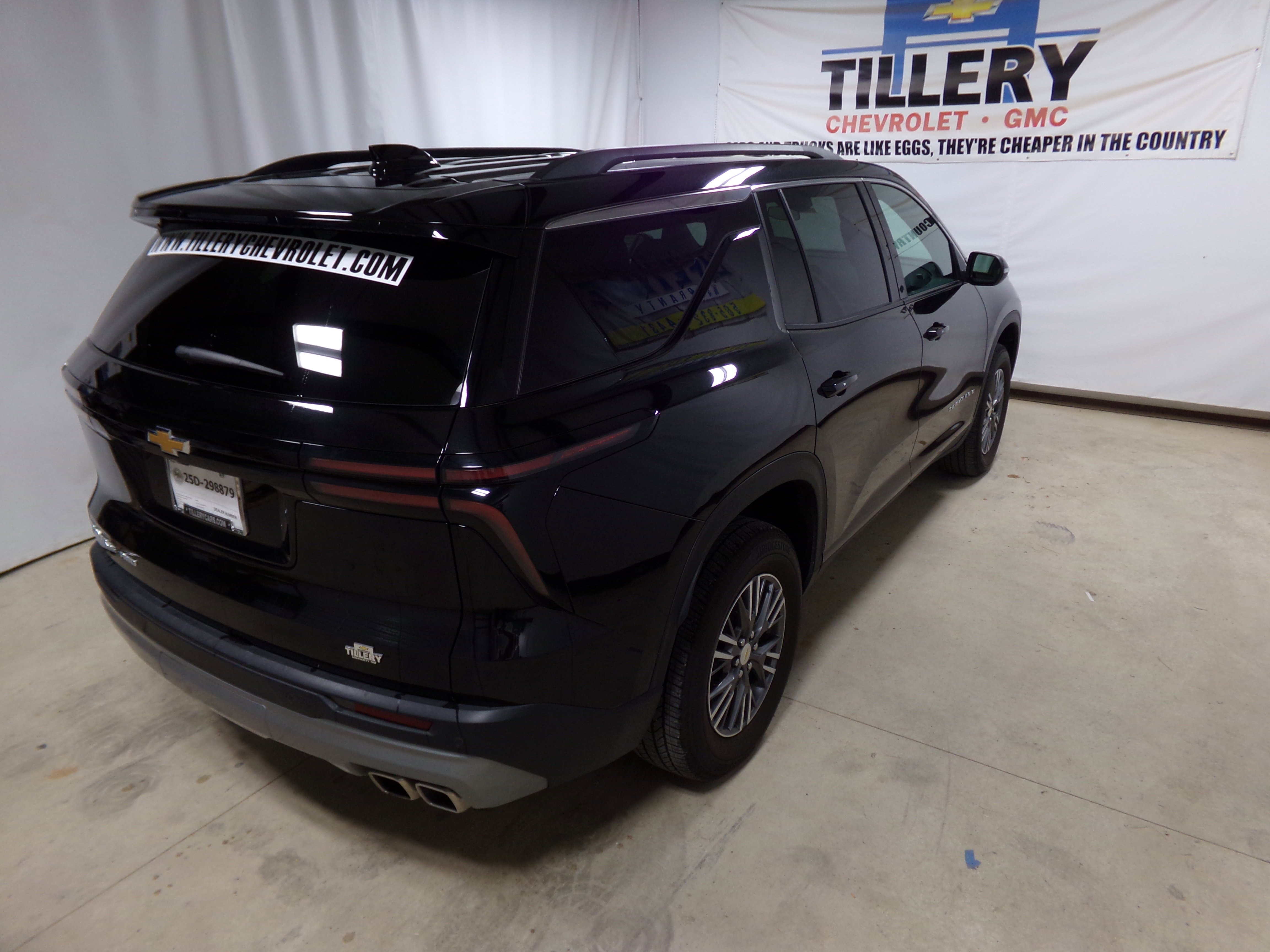 2025 Chevrolet Traverse photo 6