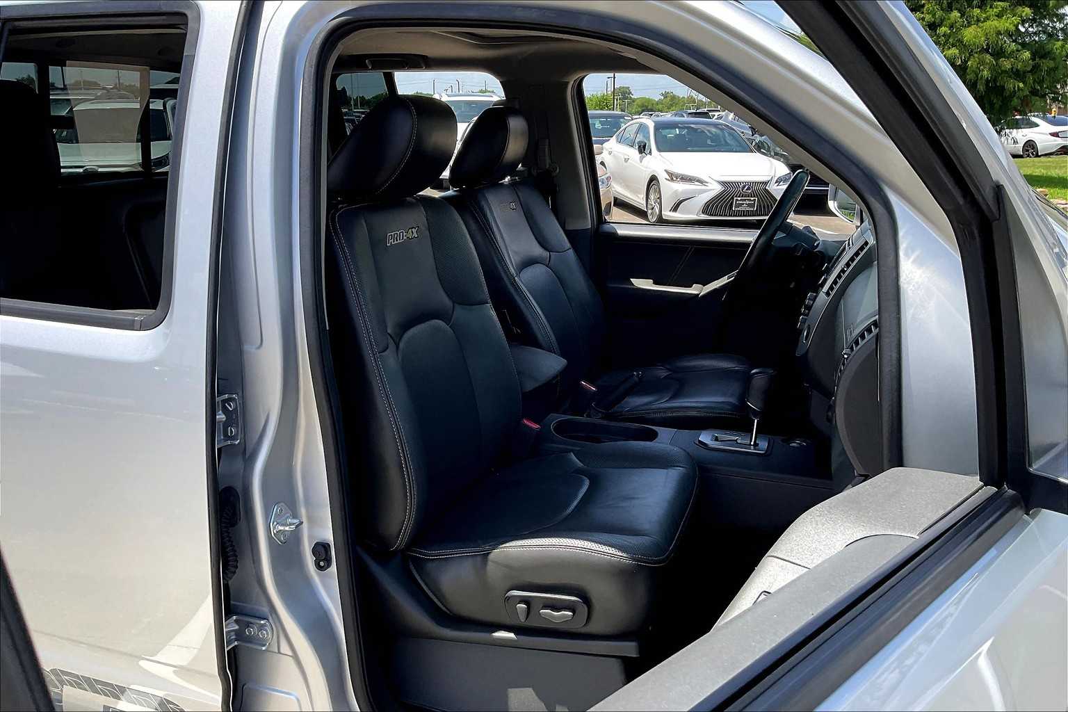 2021 Nissan Frontier PRO-4X photo 18