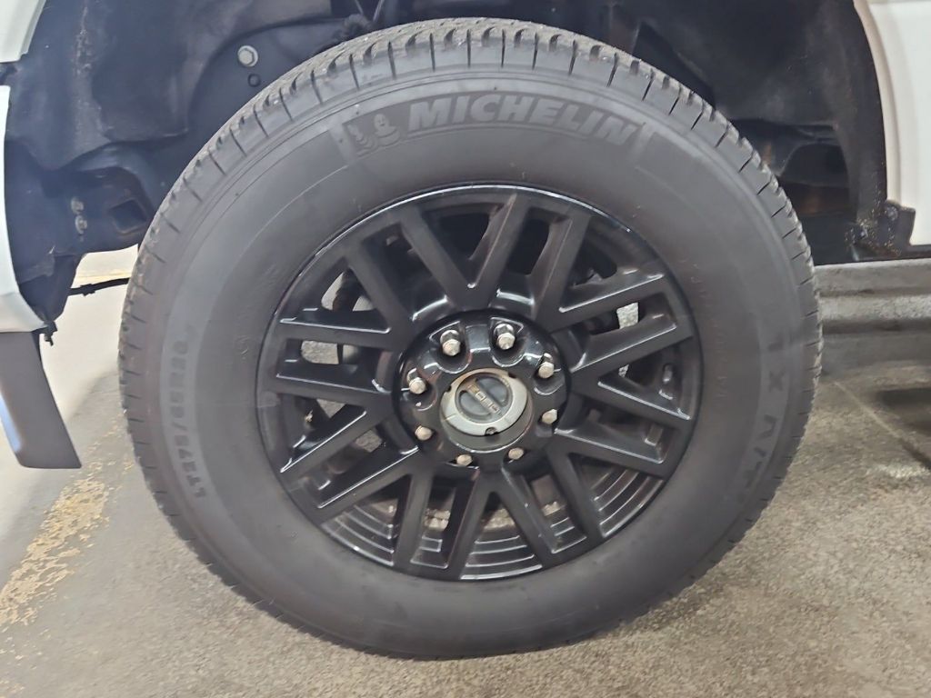 2020 Ford F-350 Lariat photo 8