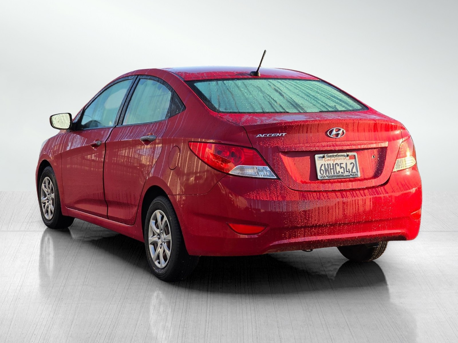 2012 Hyundai Accent GLS photo 3
