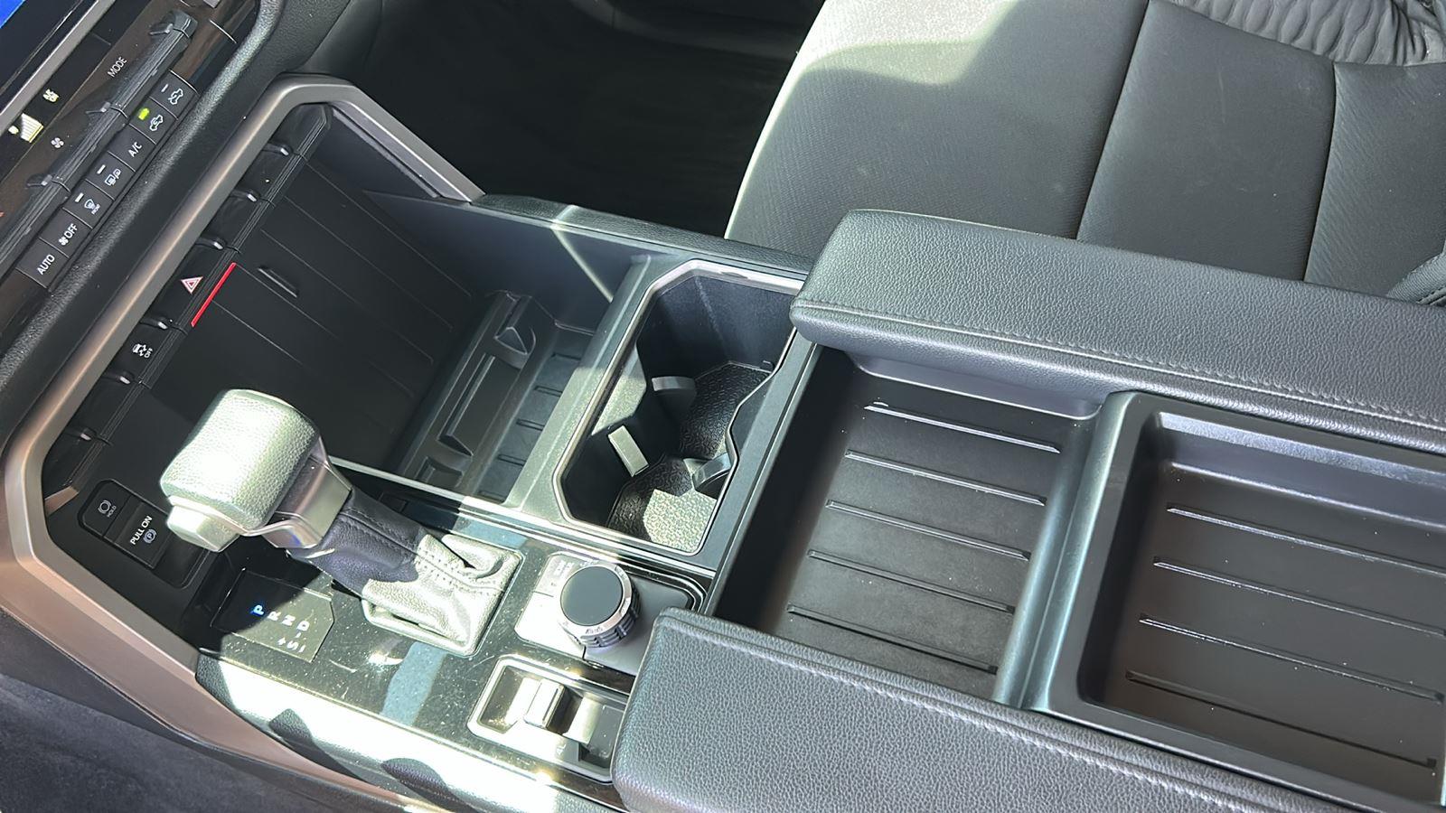 2024 Toyota Tundra SR5 CrewMax photo 13