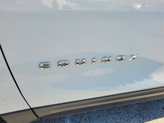 2021 Chevrolet Equinox LS photo 3