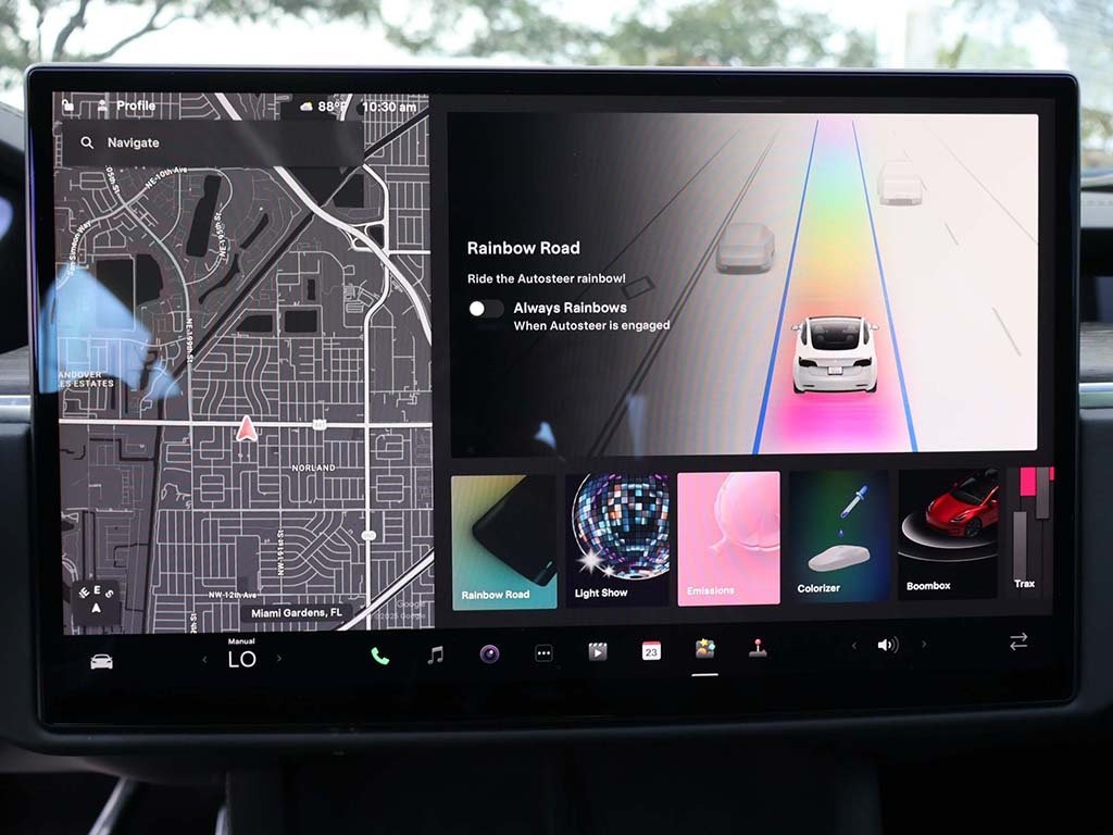 2022 Tesla Model S photo 40