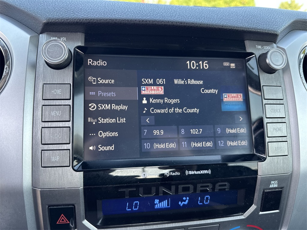 2020 Toyota Tundra SR5 CrewMax photo 16