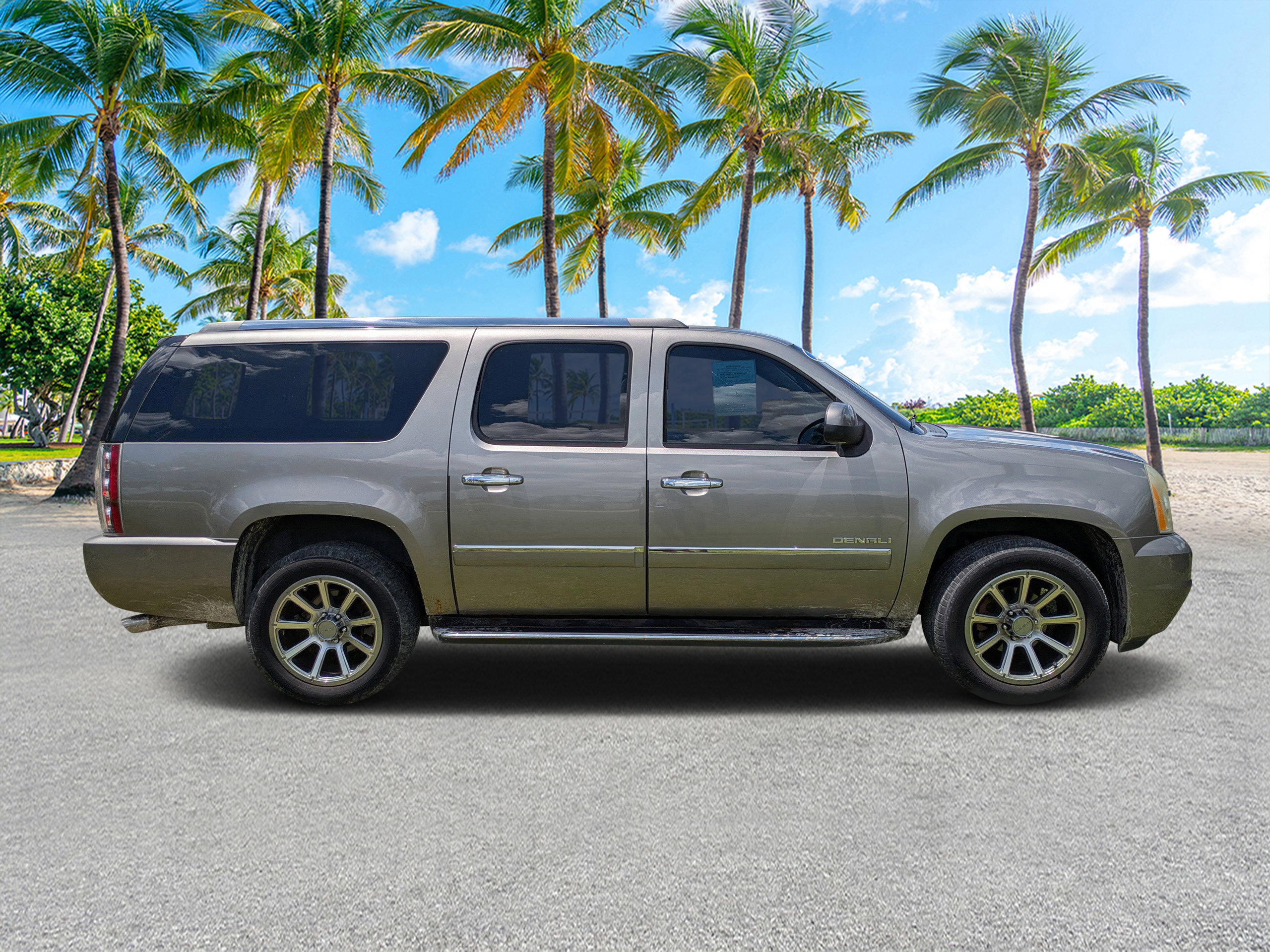 Used 2012 GMC Yukon XL Denali with VIN 1GKS2MEF2CR261710 for sale in LaBelle, FL