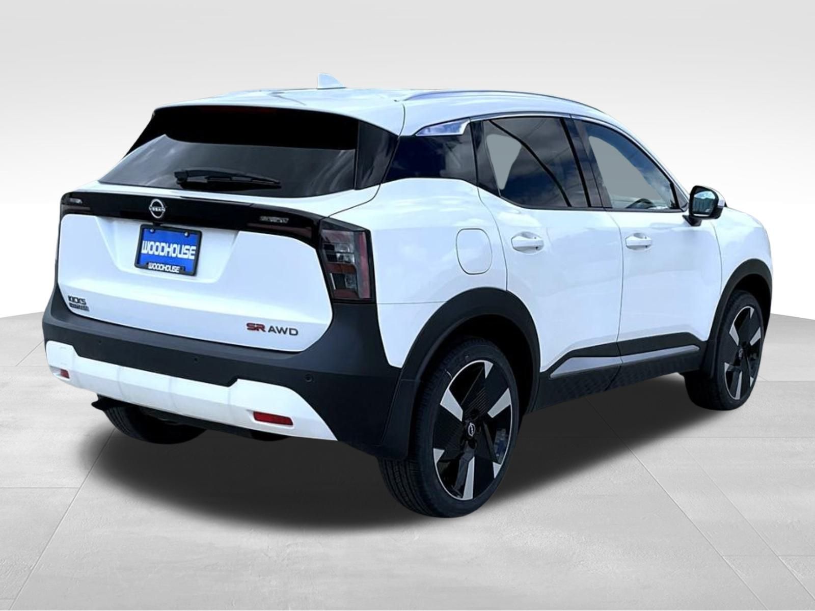 2025 Nissan Kicks SR photo 3