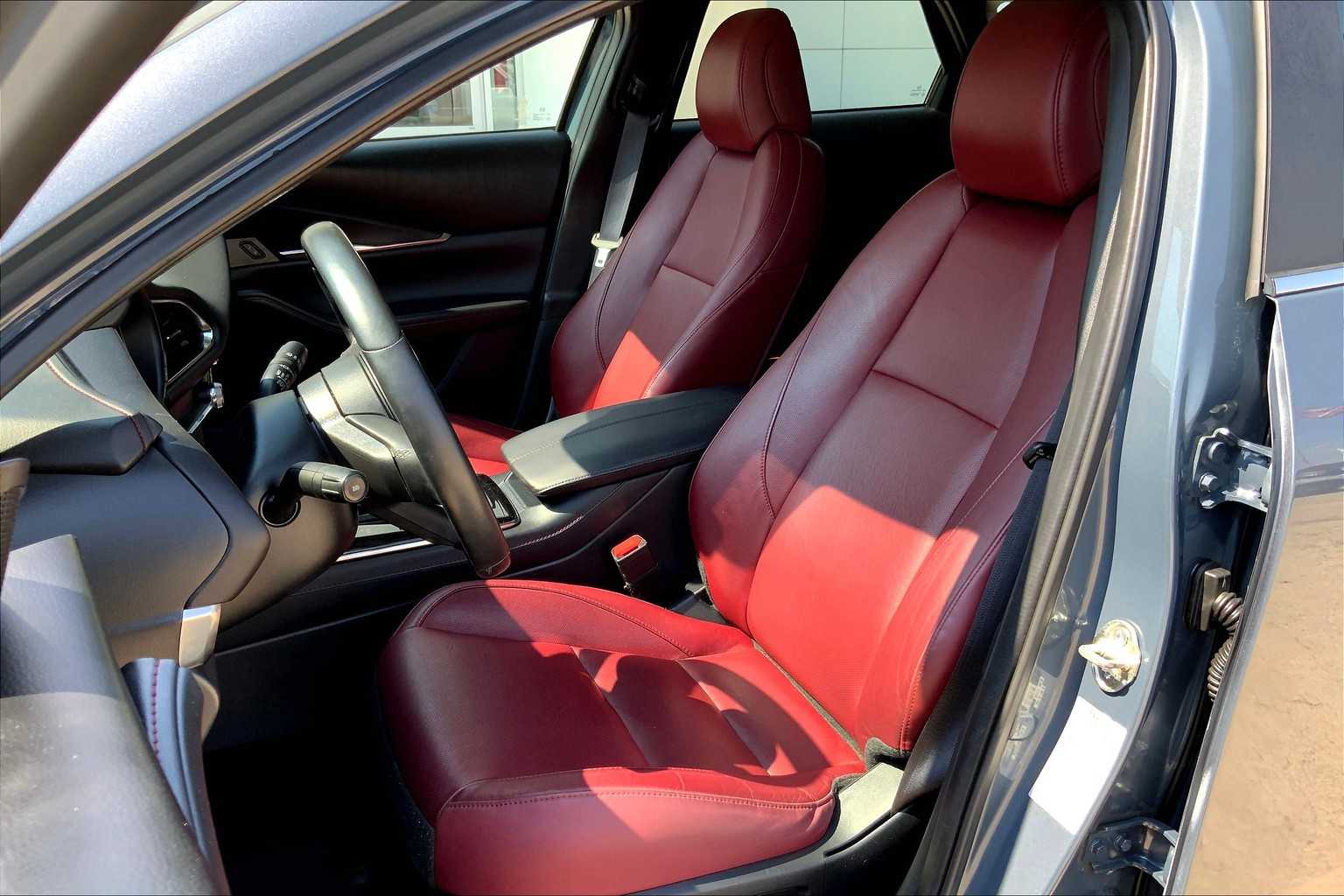 2024 Mazda CX-30 2.5 S Carbon photo 7