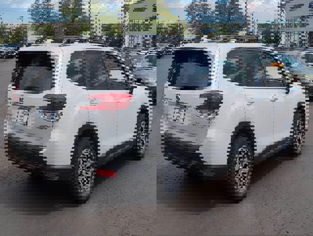 2022 Subaru Forester Premium photo 7
