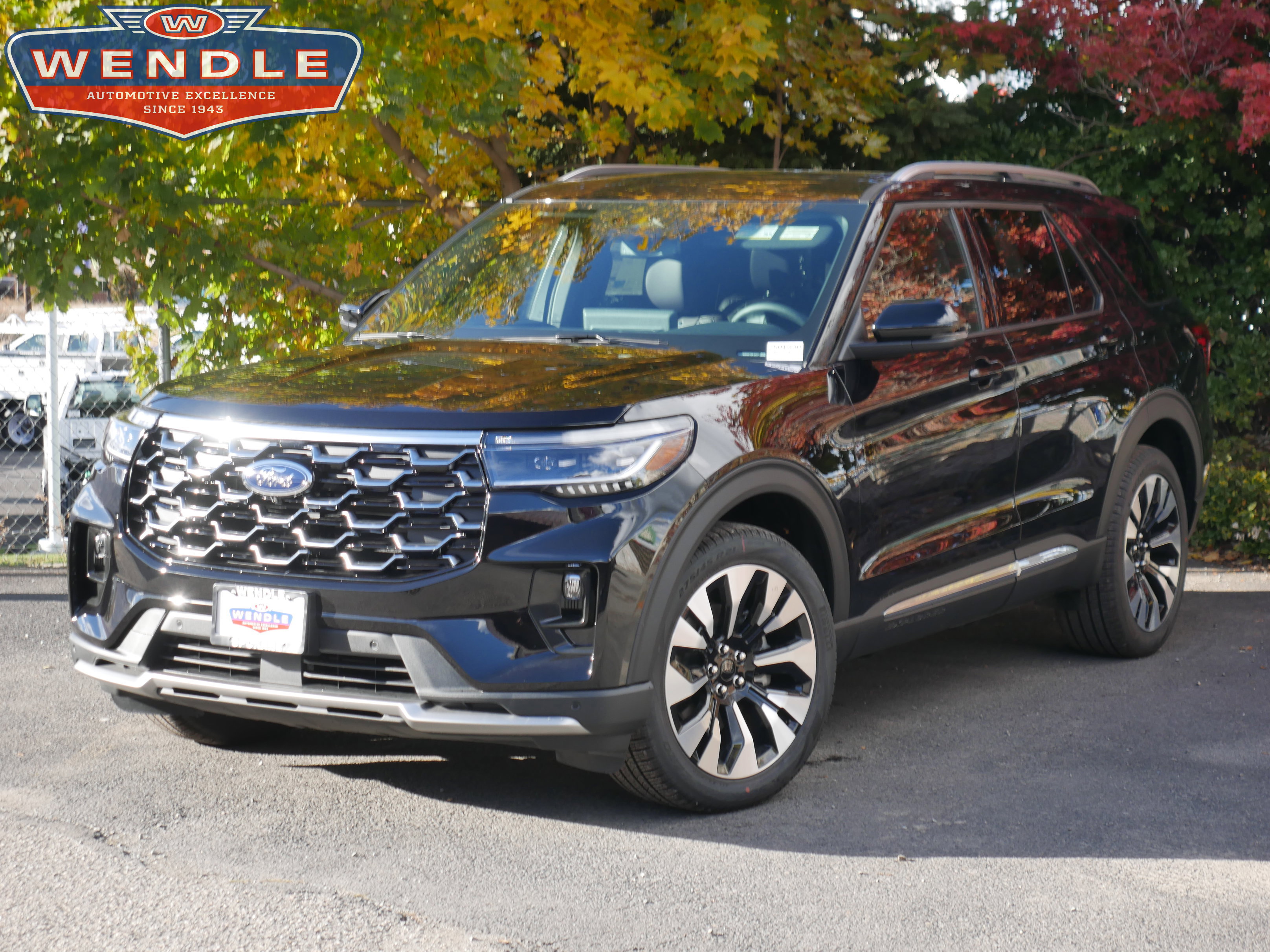 2026 Ford Explorer Platinum's photo