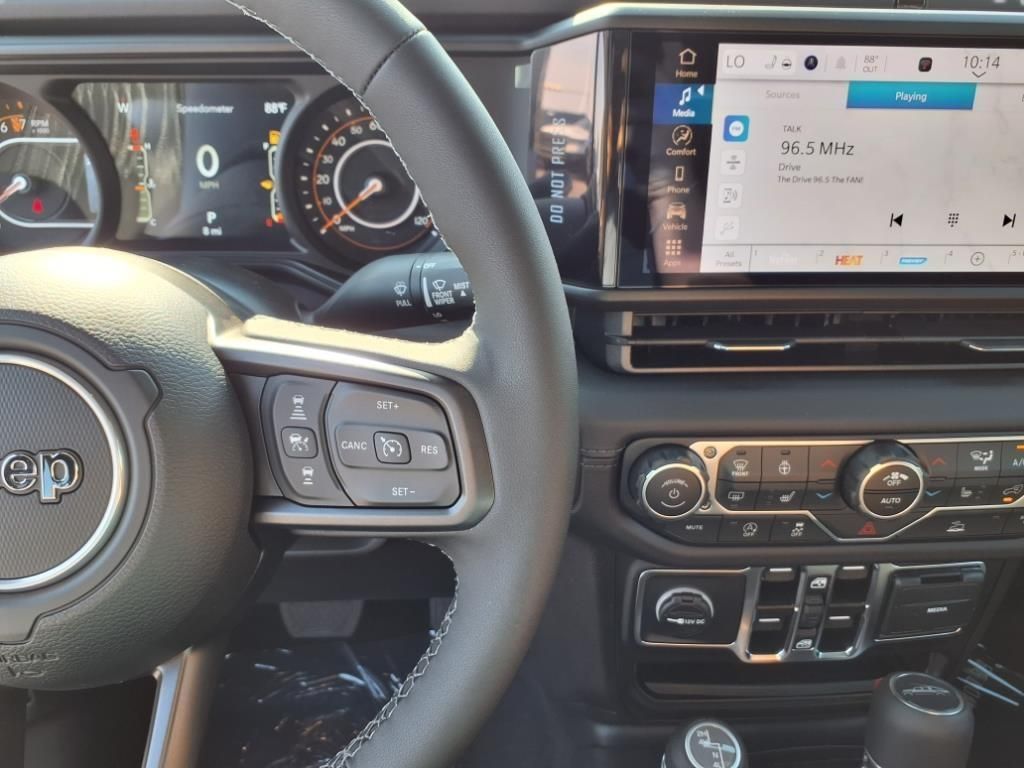 2025 Jeep Gladiator Sport photo 9