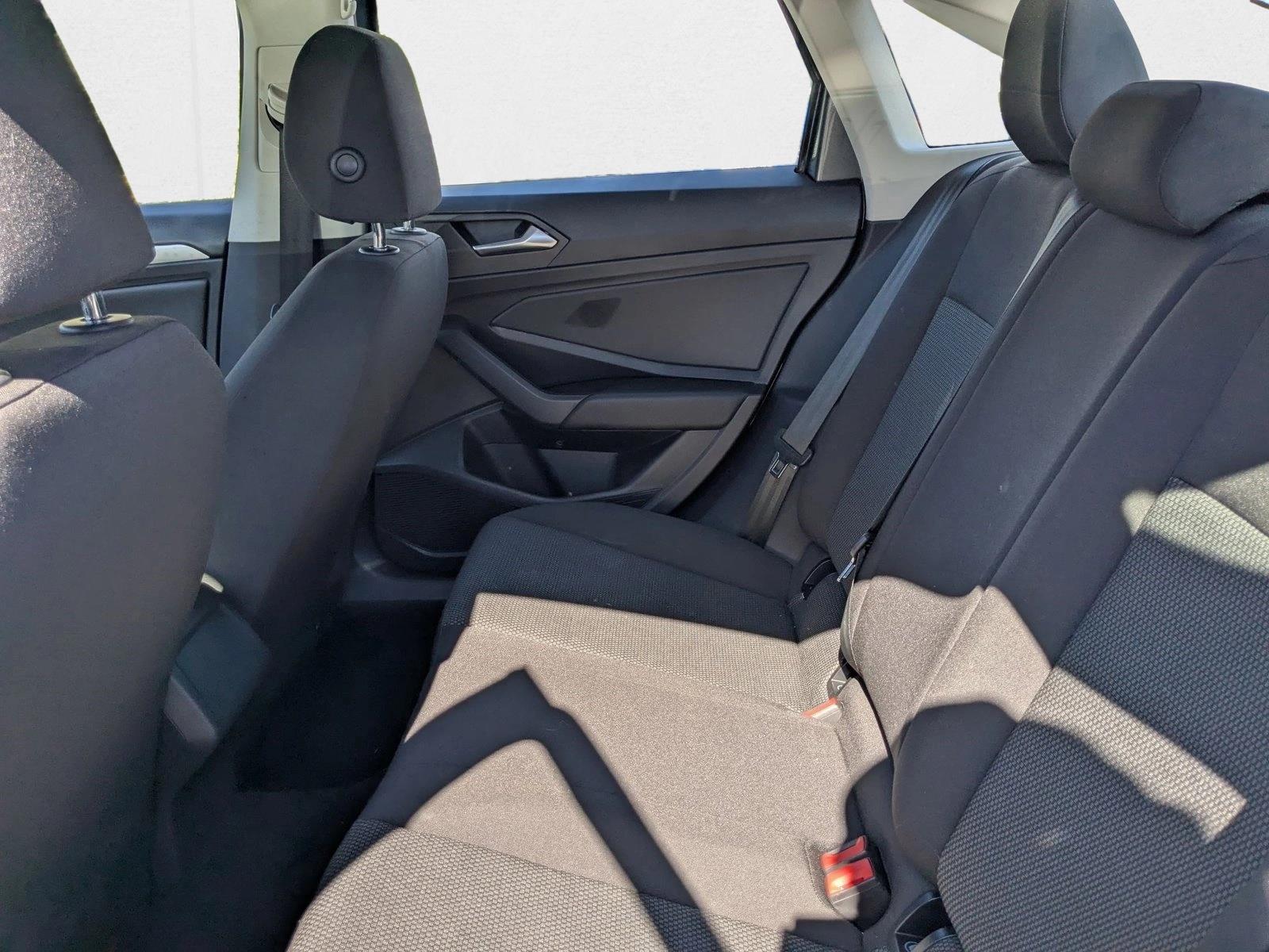 2019 Volkswagen Jetta SE R-Line photo 16