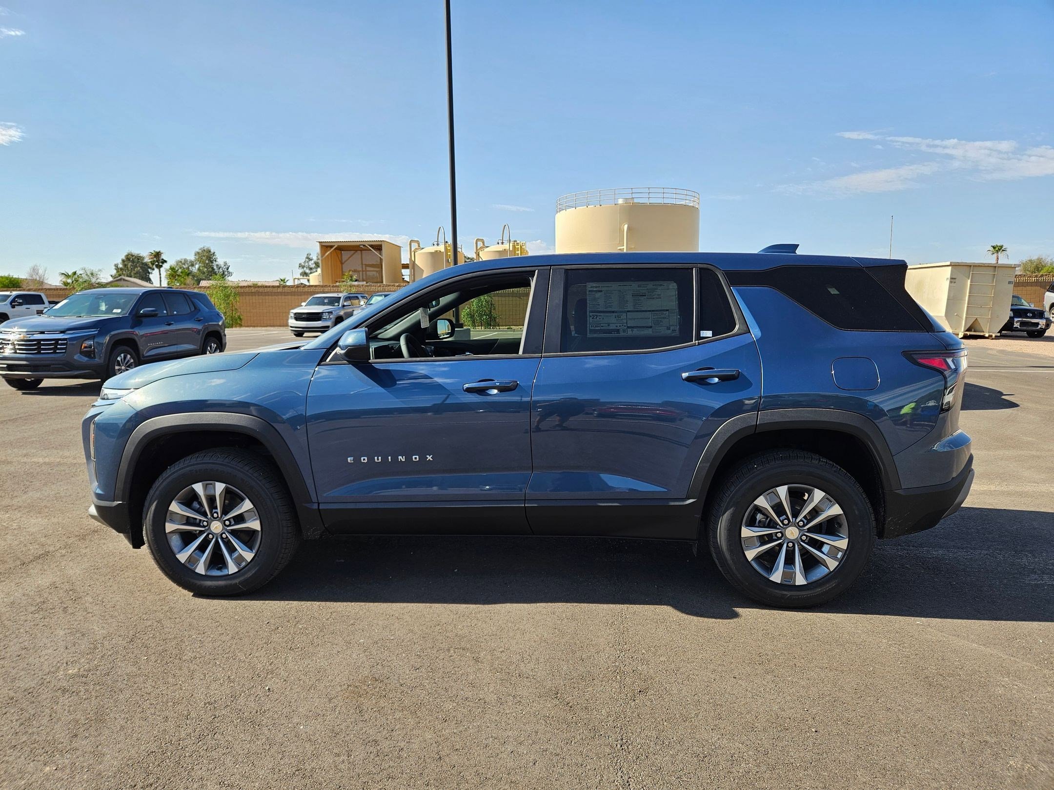 2026 Chevrolet Equinox LT photo 2