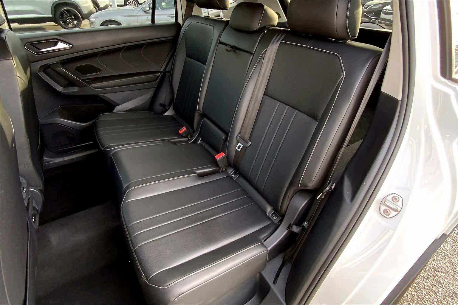 2022 Volkswagen Tiguan SE photo 19