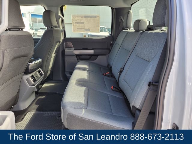 2025 Ford F-150 Lightning XLT photo 13