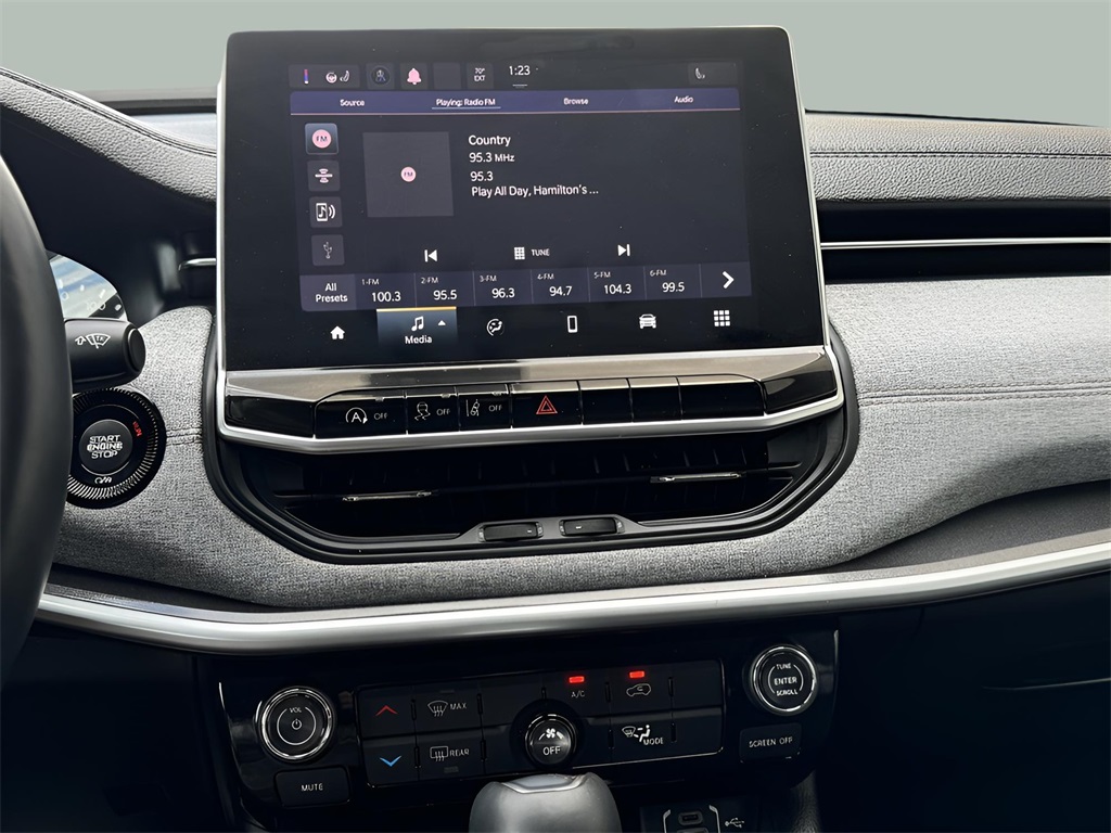 2022 Jeep Compass Latitude Lux Altitude photo 10