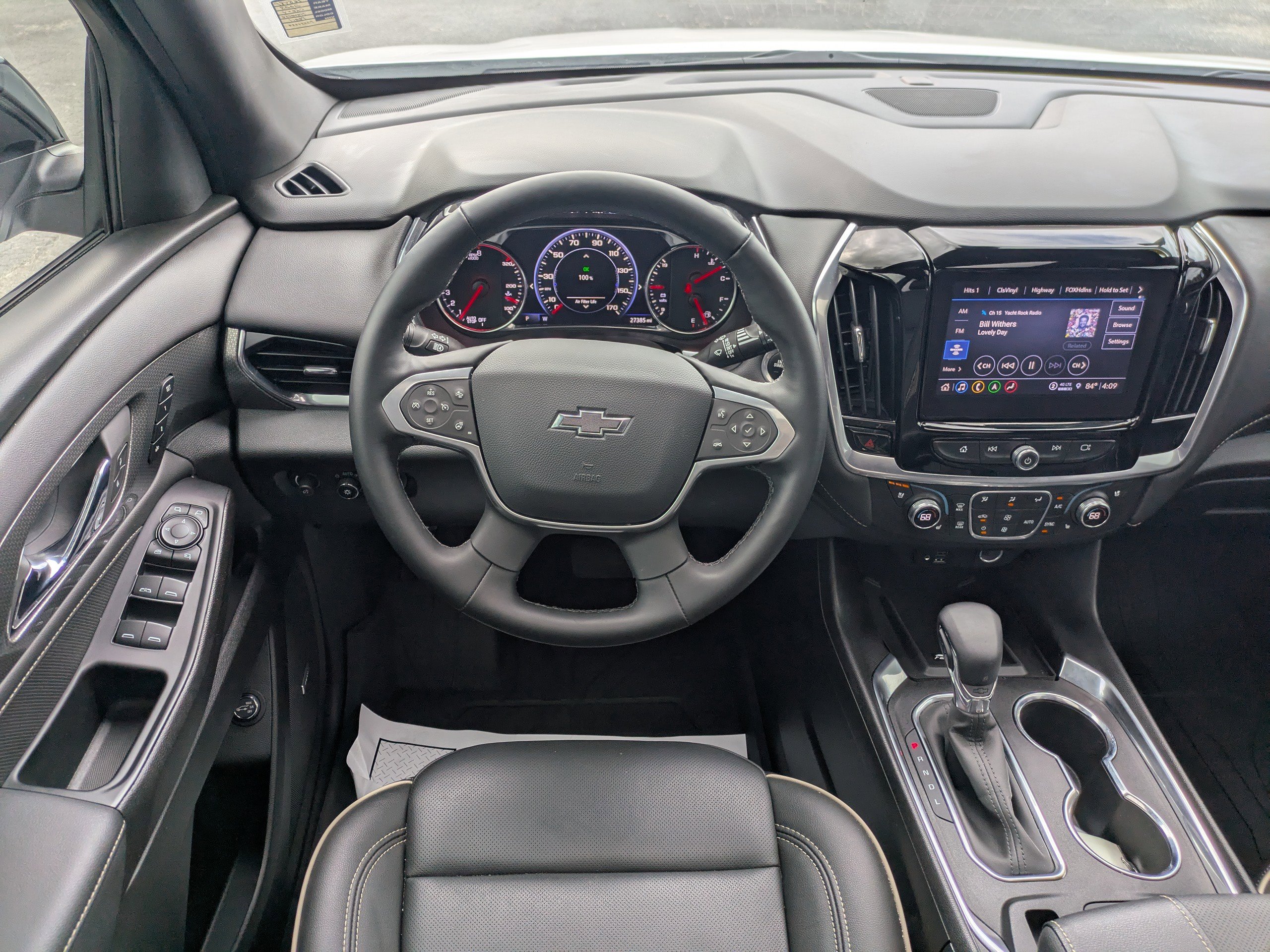 2023 Chevrolet Traverse Premier photo 17
