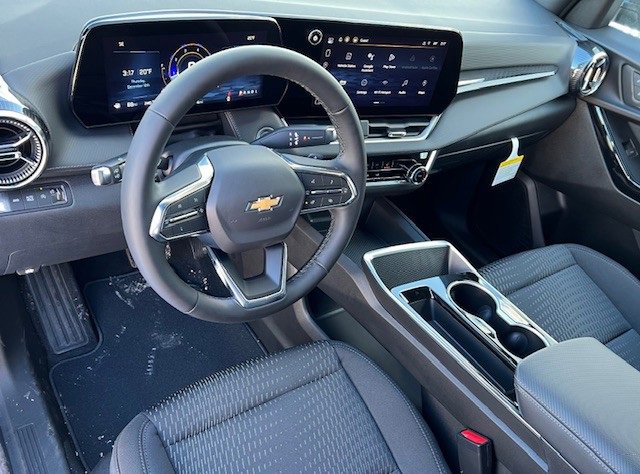 2026 Chevrolet Equinox LT photo 12