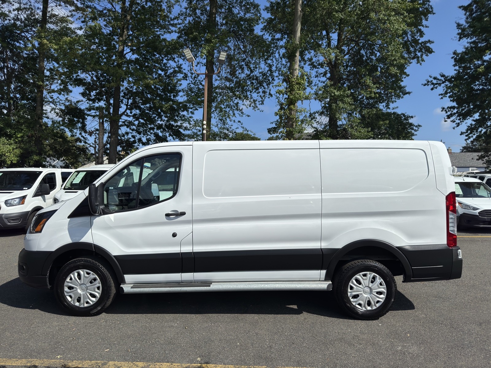 2024 Ford Transit photo 4