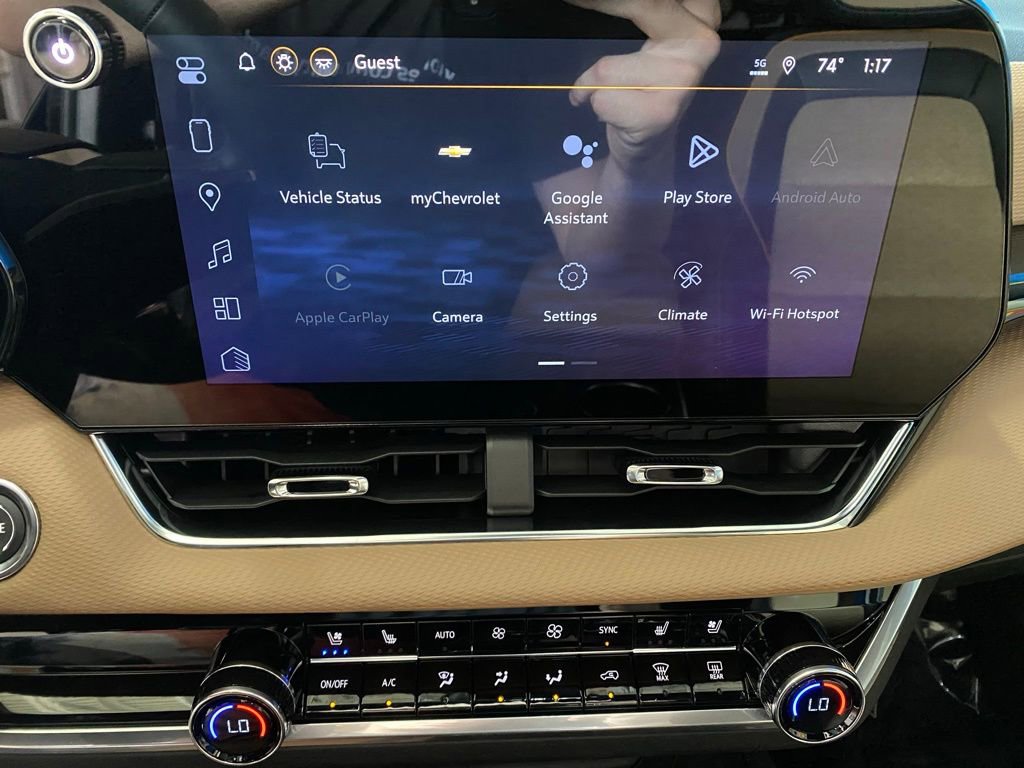 2026 Chevrolet Equinox ACTIV photo 2