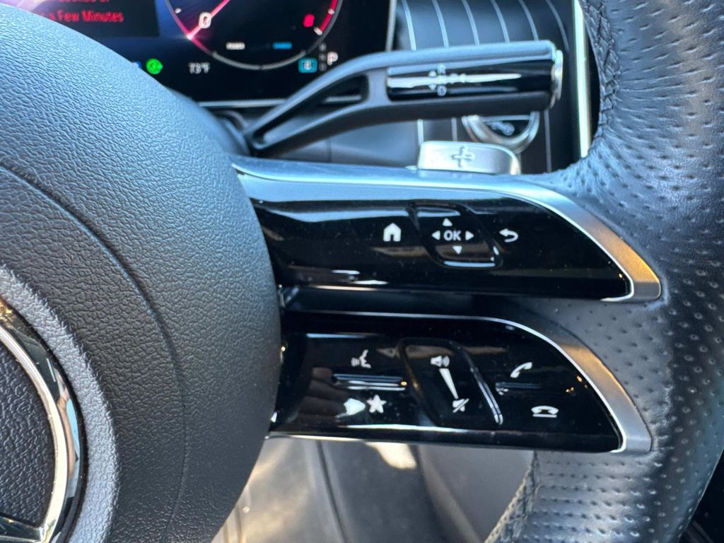 2023 Mercedes Benz GLC 300 4MATIC photo 23