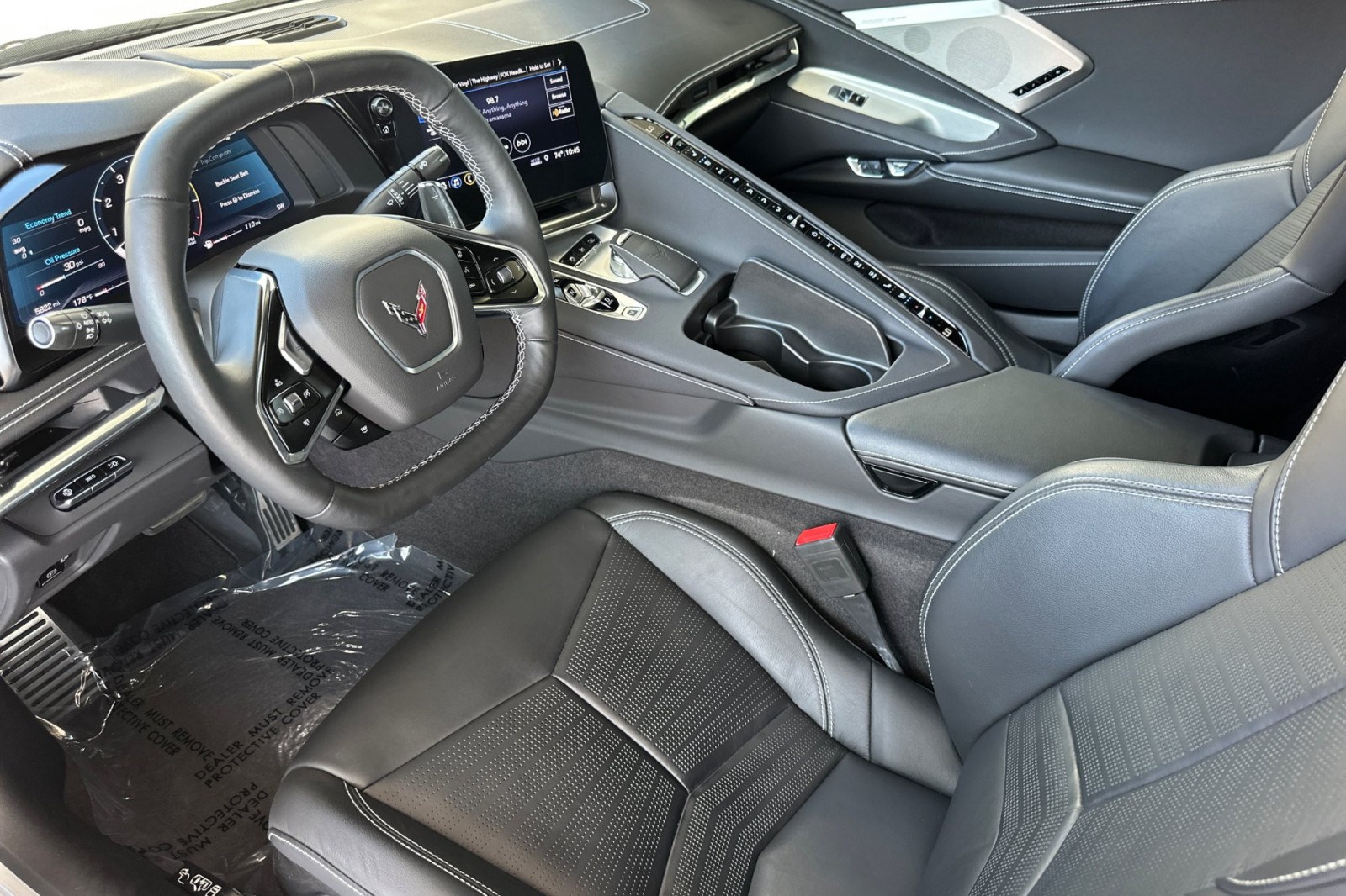 2020 Chevrolet Corvette 2LT Convertible photo 5
