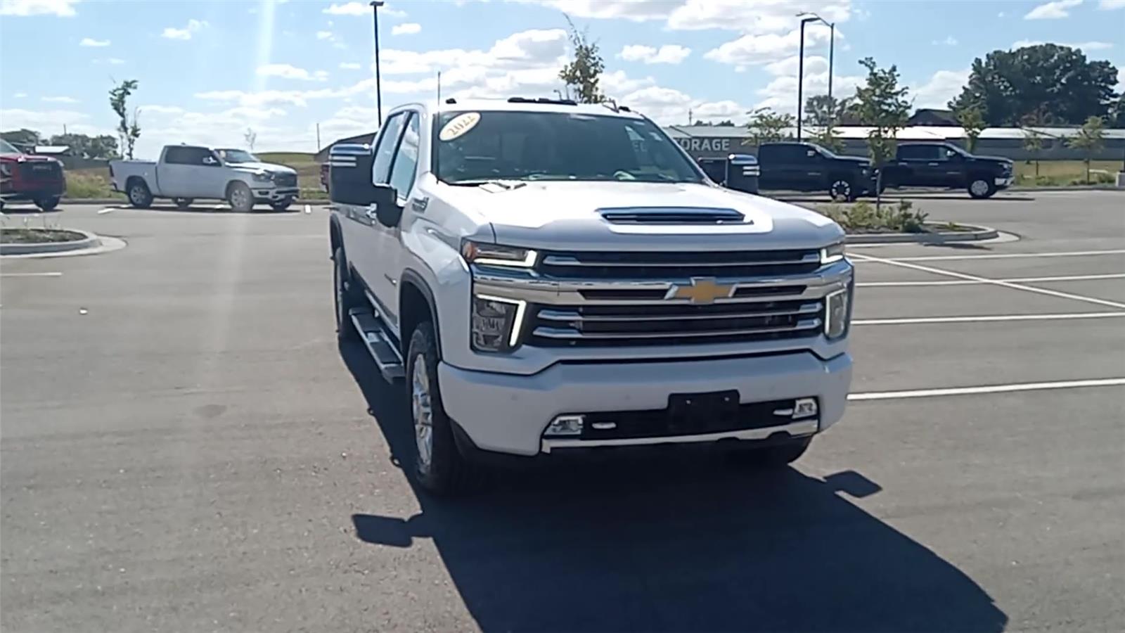 2022 Chevrolet Silverado 3500HD High Country photo 3