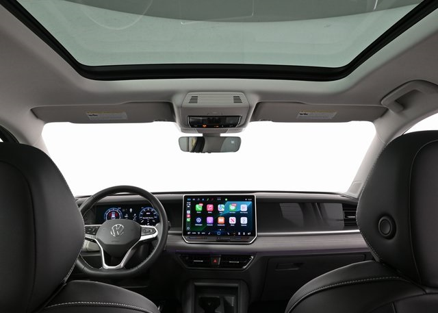 2025 Volkswagen Tiguan SE photo 18