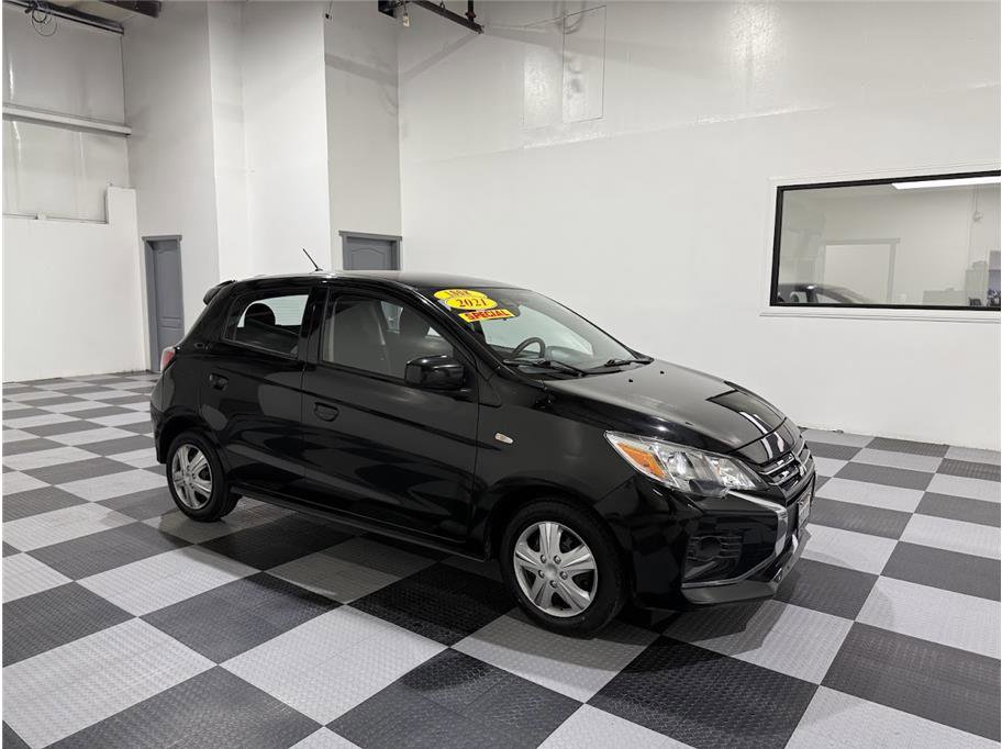 2021 Mitsubishi Mirage ES's photo