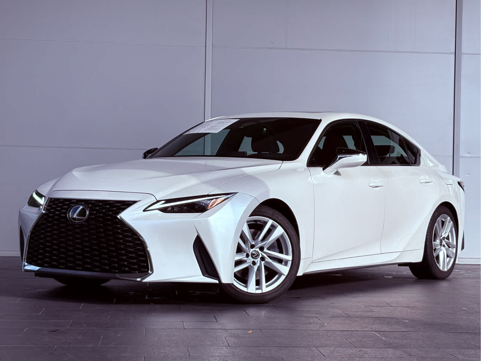 2023 Lexus IS 300's photo