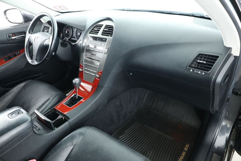 2009 Lexus ES 350 photo 23