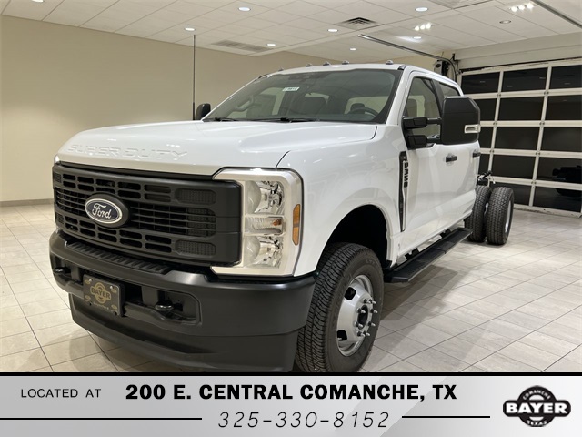 2026 Ford F-350 Super Duty Chassis Cab XL's photo