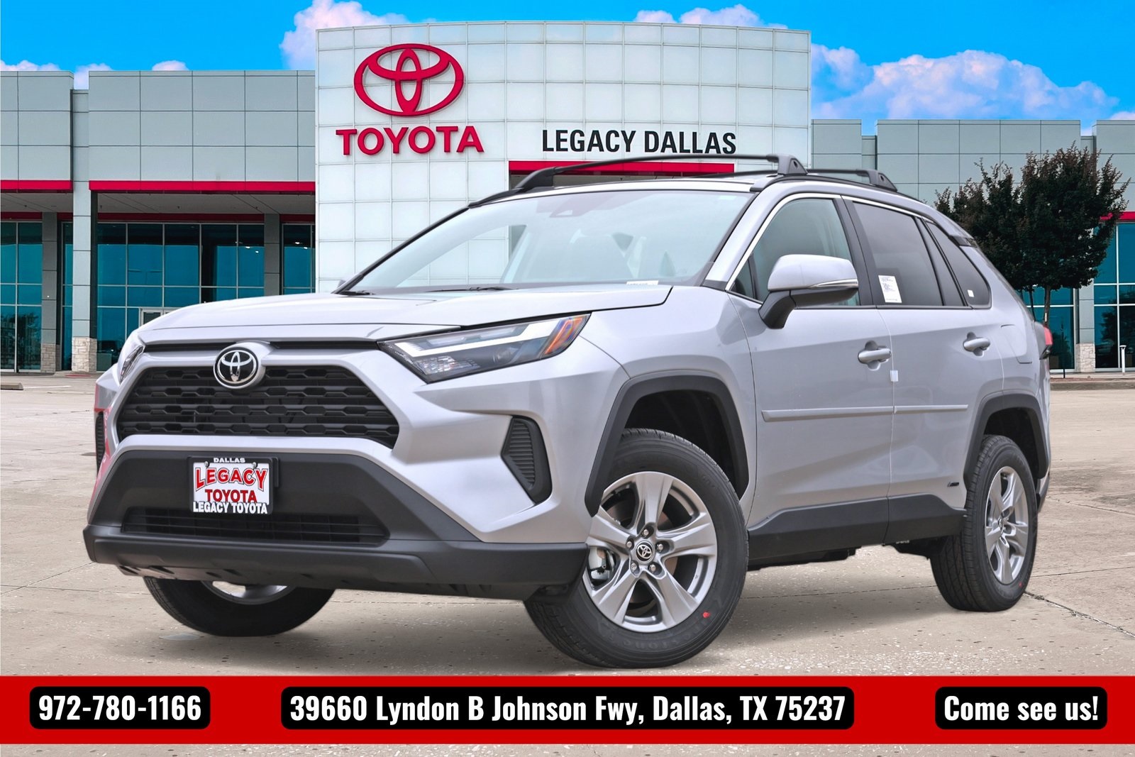 2025 Toyota RAV4 XLE's photo