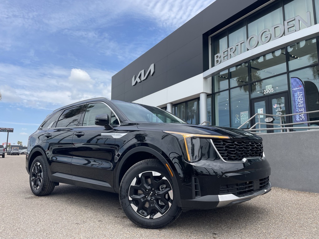 2025 Kia Sorento S's photo