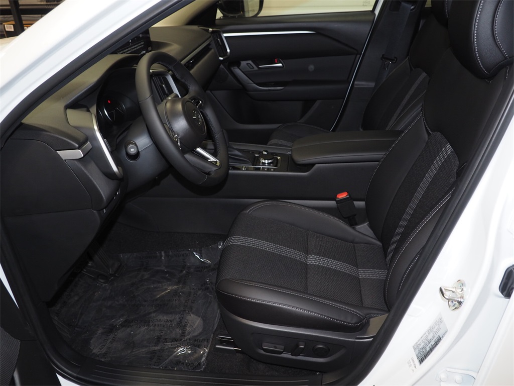 2025 Mazda CX-50 Preferred photo 4