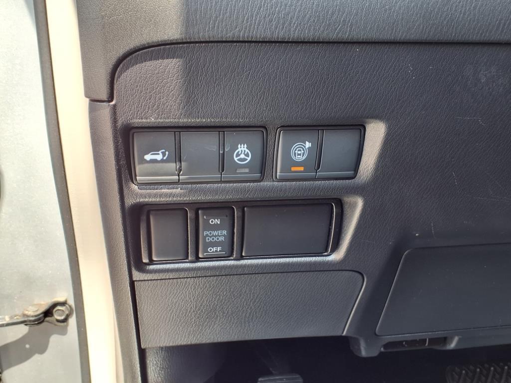 2023 Nissan Armada SL photo 6